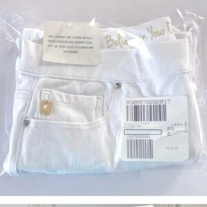 White Stretch Pedal Pushers - Plus jeans